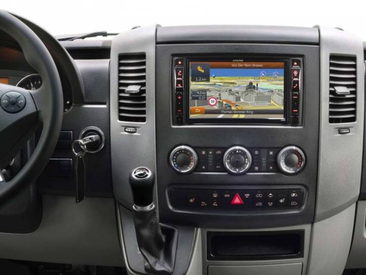Штатное головное устройство Alpine X800D-S906